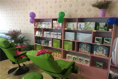 开化妆品店好吗？小资生活领衔美妆市场新格局下的生活美容服务